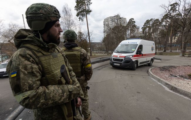 Українським медикам видадуть 3000 спеціальних бронежилетів