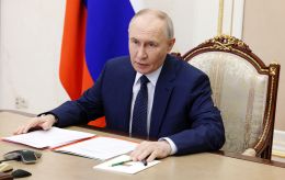 "Потрібні переговорники". Путін заявив, що Росія уникає ударів по керівництву України