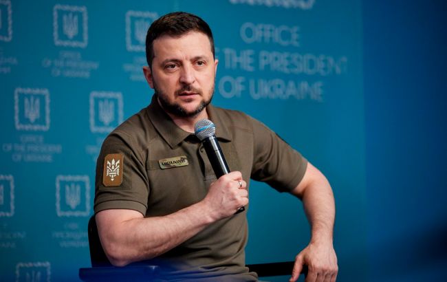 Шольц должен быть более уверенным в поддержке Украины, - Зеленский