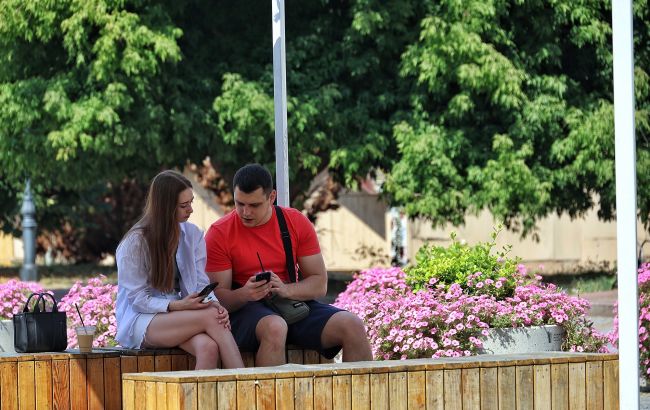 На сході та заході дощі, а на півдні - до +32 градусів: прогноз погоди на завтра