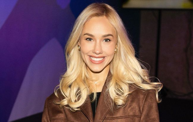 Как носить спортивные штаны весной 2025: пример от Даши Квитковой