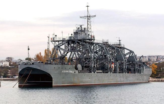 Украинские военные "достали" очередной корабль России в Крыму, - ВМС
