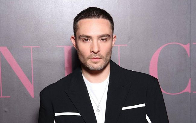 Зірка "Пліткарки" Ед Вествік більше не холостяк: освідчився коханій на фоні швейцарських гір (фото)