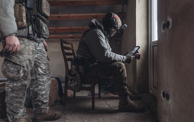 Пограничники уничтожили вражеский склад БК и "Урал" с оккупантами (видео)