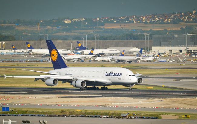 Еда и ноутбук. Какую ручную кладь можно везти в самолетах Lufthansa в 2023 году