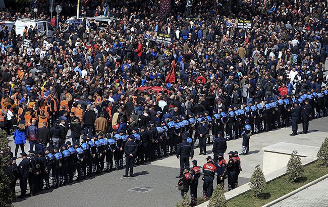 В Албании проходит антиправительственный протест