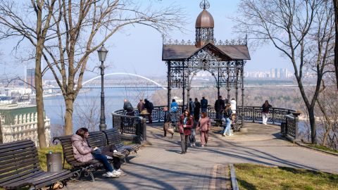 До +19, але у деяких регіонах дощ: якою буде погода в Україні сьогодні
