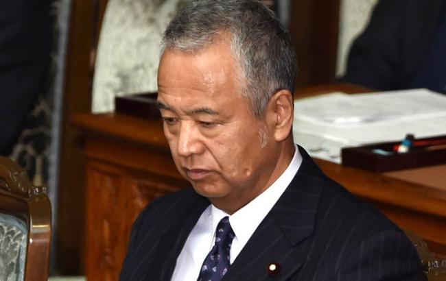 Міністр економіки Японії подав у відставку через корупційний скандал