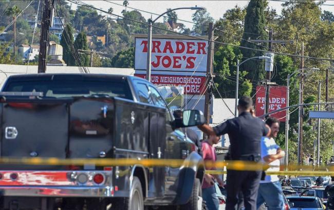 З'явилися подробиці інциденту з чоловіком, який забарикадивувався в супермаркеті в США