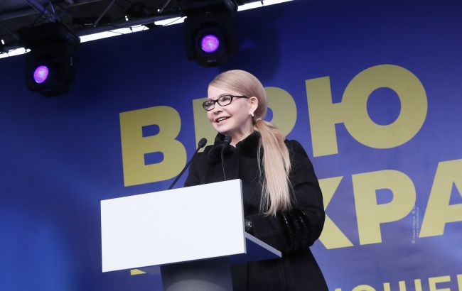 Тимошенко: среднюю зарплату украинцев надо повысить до 1 тыс. долларов