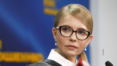 Тимошенко подписала обязательство перед украинцами