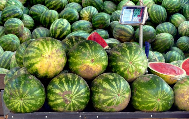 Топ советов, которые гарантировано вам помогут выбрать вкусный и спелый арбуз