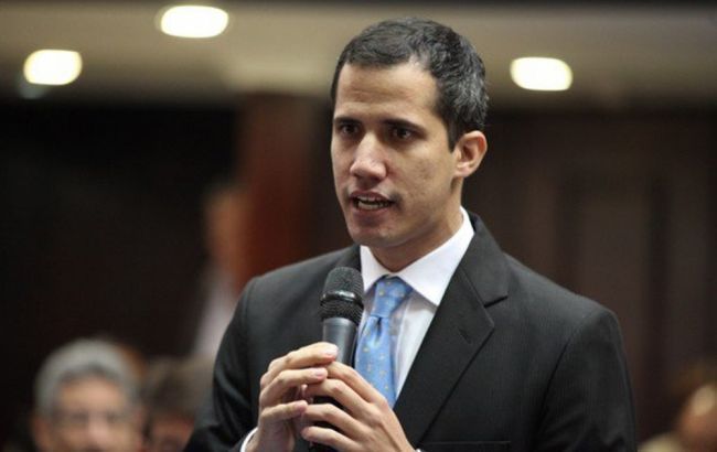 Гуайдо: адміністрація Мадуро намагається вивезти з Венесуели 1,2 млрд доларів