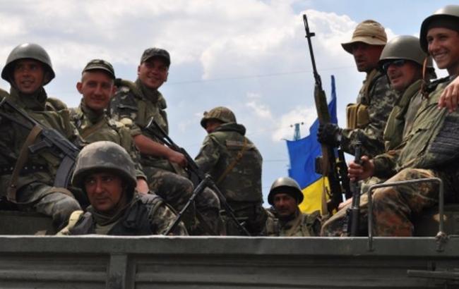 Україна в 2016 збільшила витрати на оборону на 16%, - доповідь