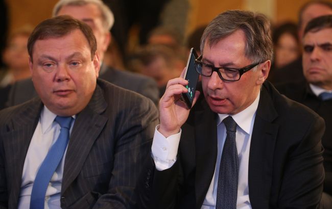 Угорщина хоче виключити дев'ять російських олігархів зі списку санкцій ЄС, - журналіст