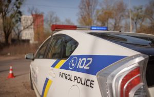 У Чернігові знайшли мертвим поліцейського: тіло виявили в лісі