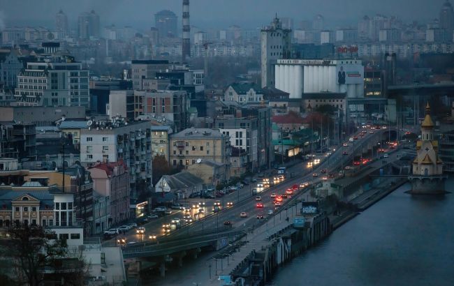 Свет, тепло, вода и транспорт: какая ситуация в Киеве к утру