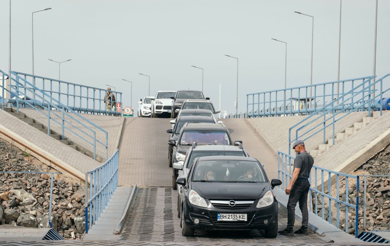 Працюють попри обстріли: ДПСУ розповіла про роботу пунктів пропуску