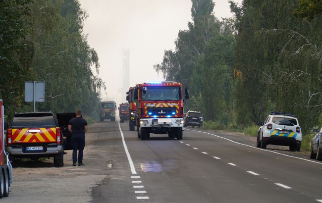 Правий берег Києва може накрити димом через пожежі в Київській області