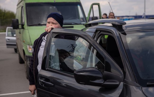 Росіяни вимагають в українців гроші при спробі виїхати з окупованих територій, - Маляр