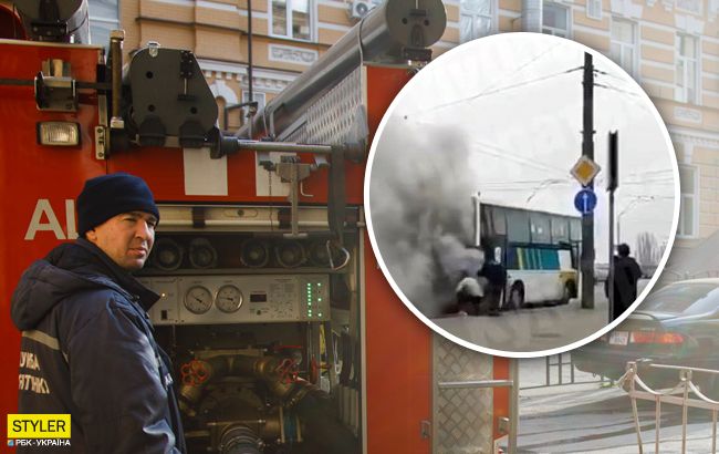 В Киеве возле метро загорелся автобус: первые подробности и видео