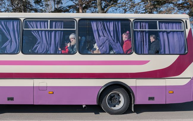 "Нас чекають непрості вихідні": Жителям Сумської області радять тимчасово виїхати з міст
