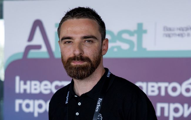 Фіналіст "Холостячки" зачарував рідкісними кадрами зі своїм сином та відверто розповів про батьківство (відео)