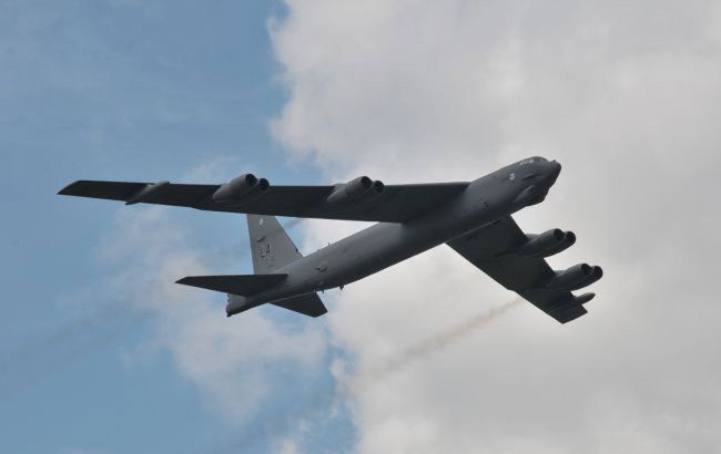 Росія підняла винищувачі через патрулювання бомбардувальників США над Україною