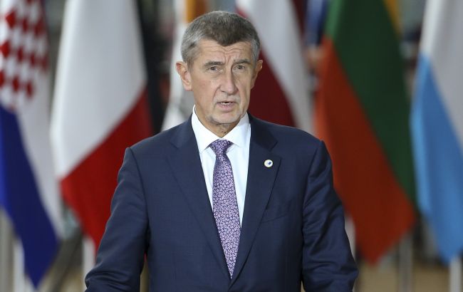 Прем'єр Чехії вимагає, щоб Європа і США примусили Зеленського та Путіна до переговорів