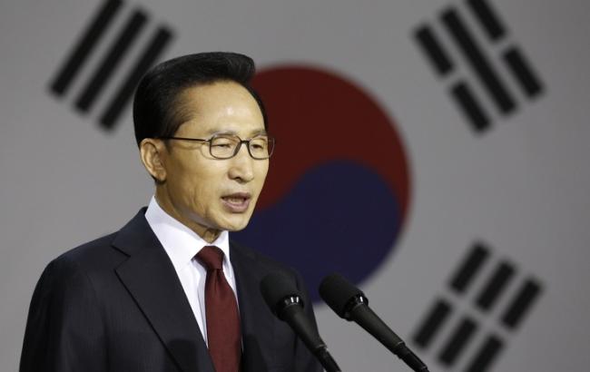 Экс-президенту Южной Кореи выдвинули обвинение в коррупции