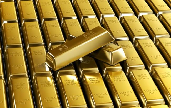 НБУ понизил курс золота до 303,72 тыс. гривен за 10 унций