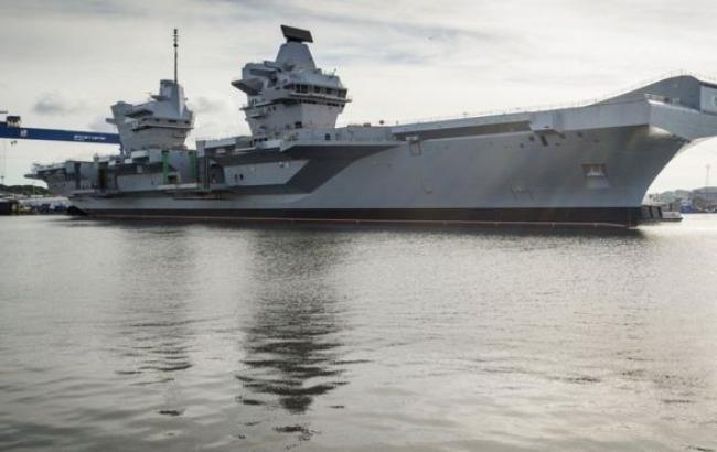 Крупнейший британский авианосец в истории выходит в море