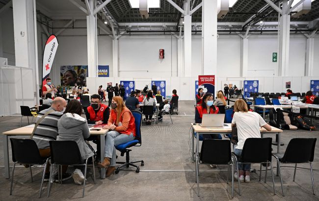 Школа и работа. Как украинские беженцы интегрировались в Испании