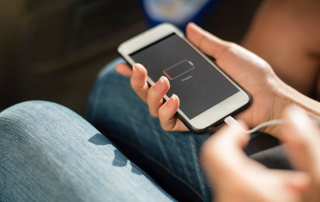 Четыре лучших смартфона Android в 2023 году с самой мощной батареей