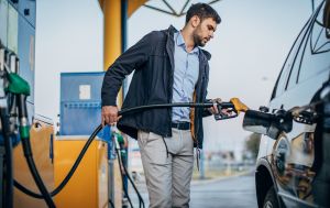 АЗС підіймають ціни: скільки коштує бензин, дизель та газ 8 вересня