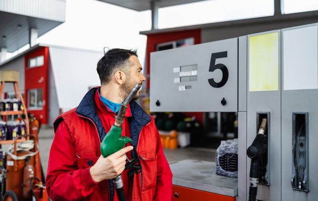 Мінус 1 гривня на літрі. Де найдешевше заправитися: свіжі ціни на АЗС