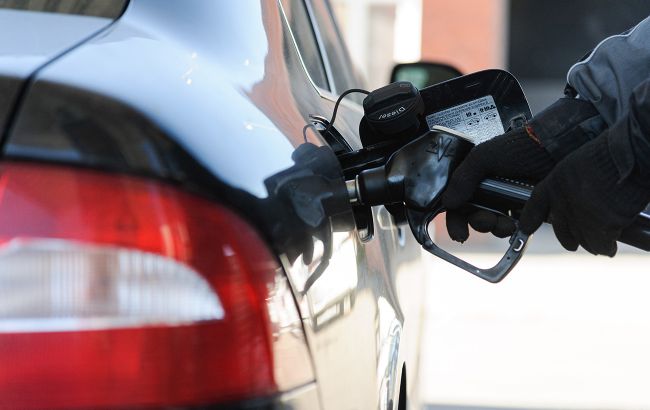 Новые "закладки"? В Украине мошенники придумали новую аферу с бензином