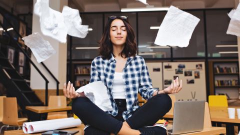 Вам не потрібно про це турбуватися: на що не варто витрачати нерви зрілій людині