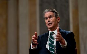 "Гренландія має належати США": Бессент зробив жорстку заяву в Давосі