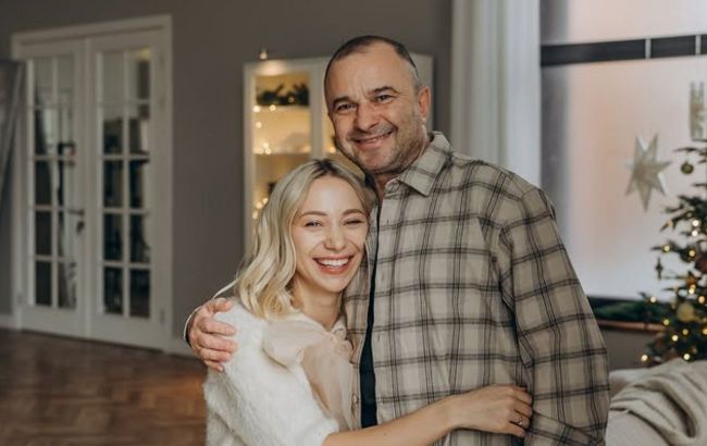 Віктор Павлік показався на відпочинку з молодою дружиною: "Любов мого життя"