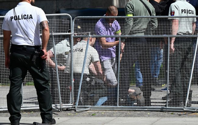 Новые кадры покушения на Фицо: финское ТВ разместило видео, которое не показывали ранее