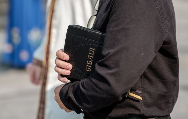 Священик УПЦ МП коригував удари росіян по Сумській області