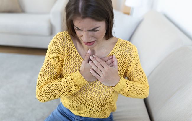 Кардиолог назвала 10 причин боли в груди: когда это сердце, а когда - другая болезнь