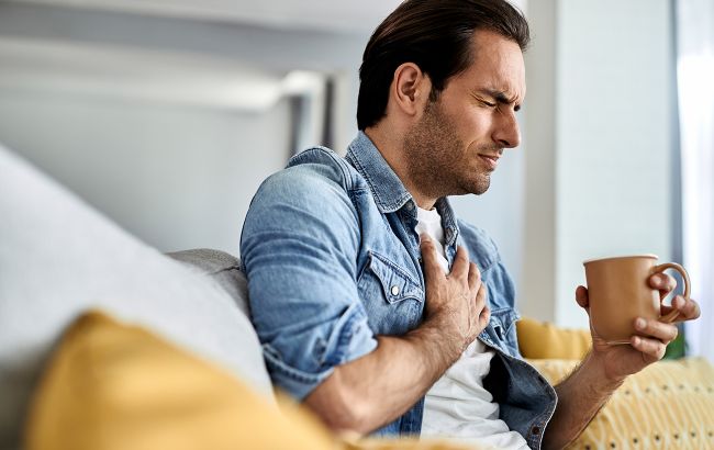 Как понять, что болит именно сердце, а не другой орган: кардиолог назвала главные признаки