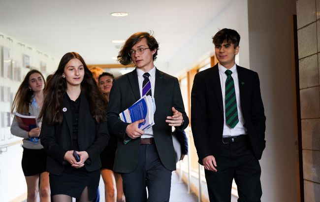 Біженці з України можуть претендувати на бюджетні місця у державних ВНЗ Латвії