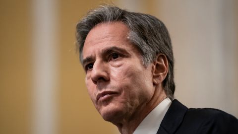 Отчаянно ищет поддержки. В США назвали возможную цель визита Шойгу в КНДР