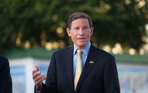 "Момент надзвичайної терміновості": в США закликали негайно ухвалити санкції проти РФ