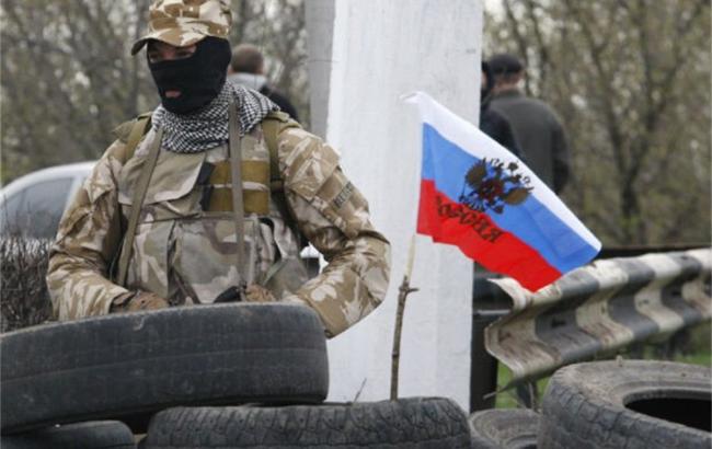 Бойовики ЛНР поширюють "проукраїнські написи" з нацистською символікою, - ІВ