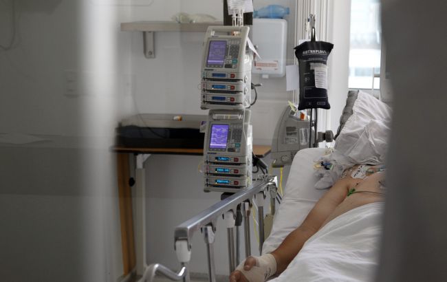 В больницах Казахстана после беспорядков остаются 200 человек