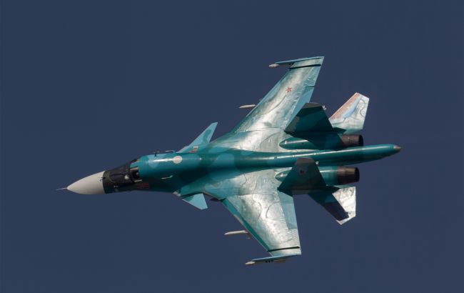Сили оборони уразили літак Су-34, аеродром та НПЗ в Росії